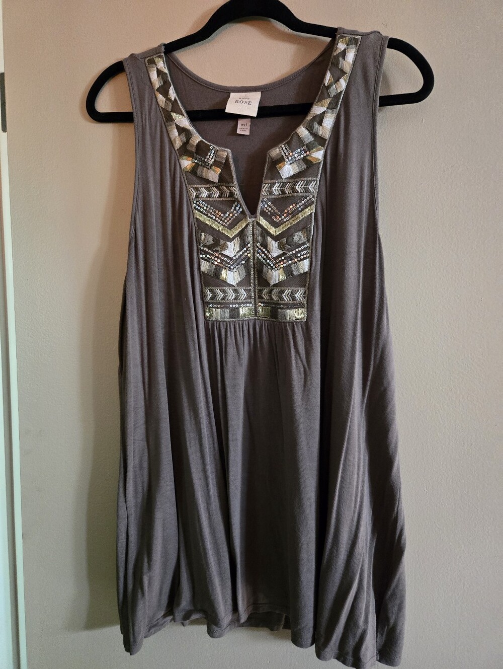 Knox Rose Embellished Taupe Sleeveless Tunic Top